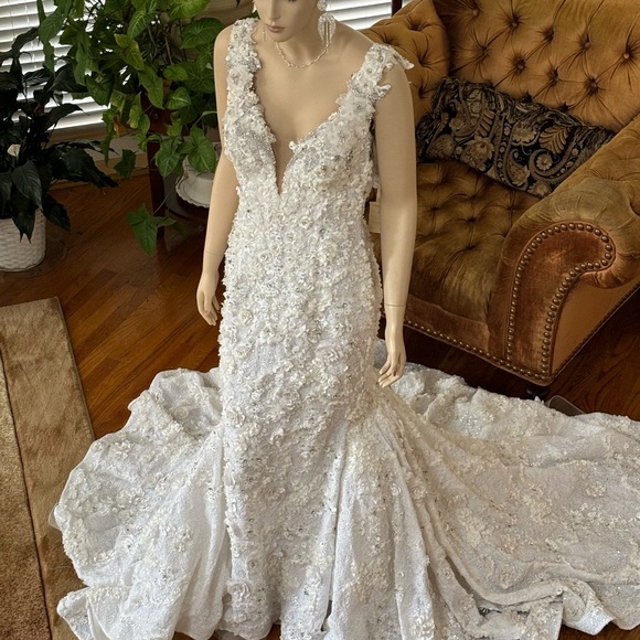 YSA Makino fit n flare Wedding Gown Size 12 NWT Off white - Picture 6 of 16